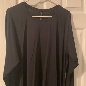 Black shirt. like new top from torrid